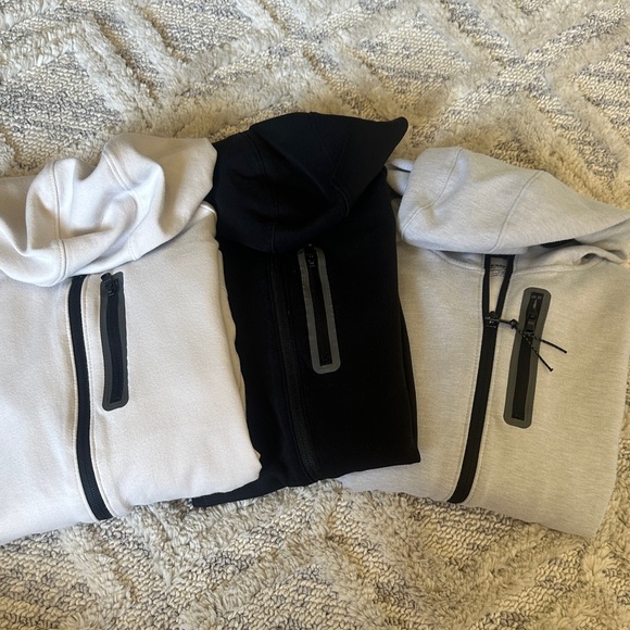 Old Navy Tech Gray Cream and Black Zip-Up Hoodies - Picture 9 of 9